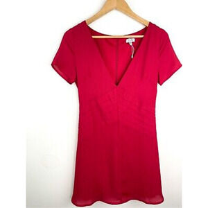 NWOT TOBI Mini Shift Dress V Neck Short Sleeve Size Small‎